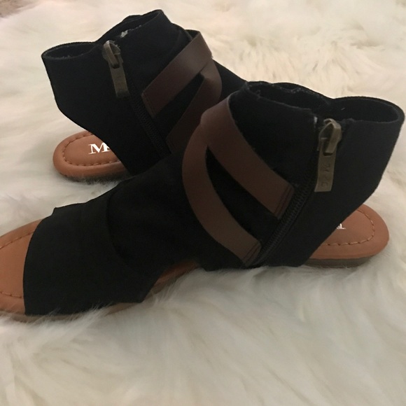 Gladiator Sandal - Picture 6 of 8